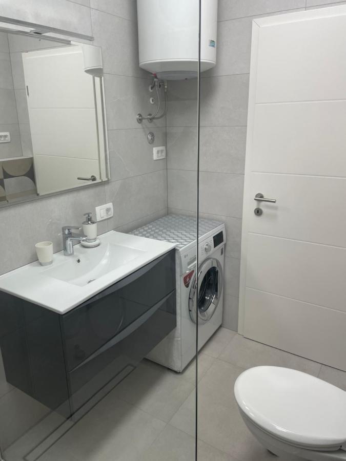 Spacious New App For 5 Persons, Close Beach&City Porec Luaran gambar