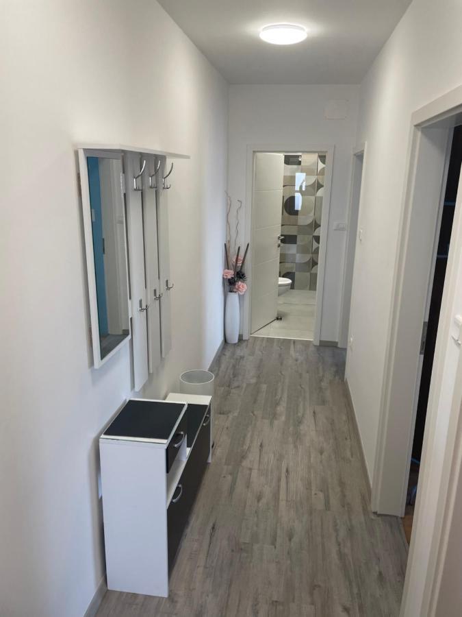 Spacious New App For 5 Persons, Close Beach&City Porec Luaran gambar