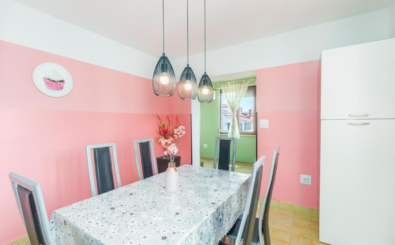 Spacious New App For 5 Persons, Close Beach&City Porec Luaran gambar