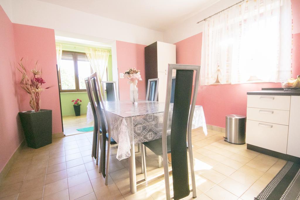 Spacious New App For 5 Persons, Close Beach&City Porec Luaran gambar